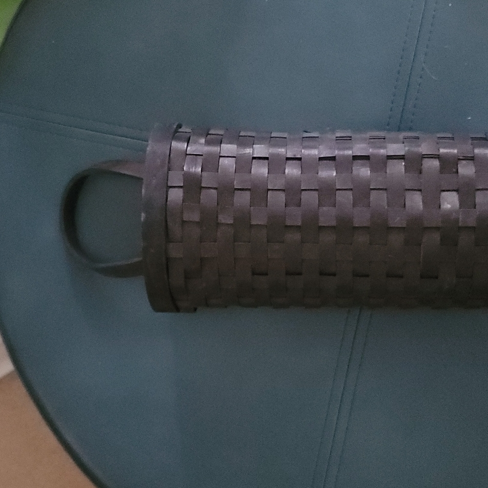 Long wall basket